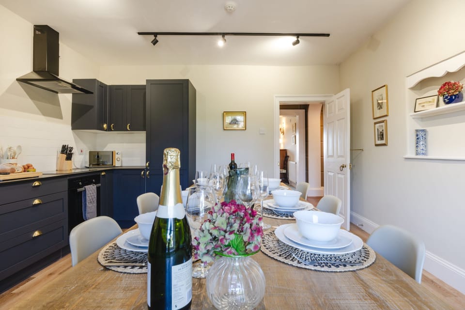The kitchen and dining area, perfect for gatherings