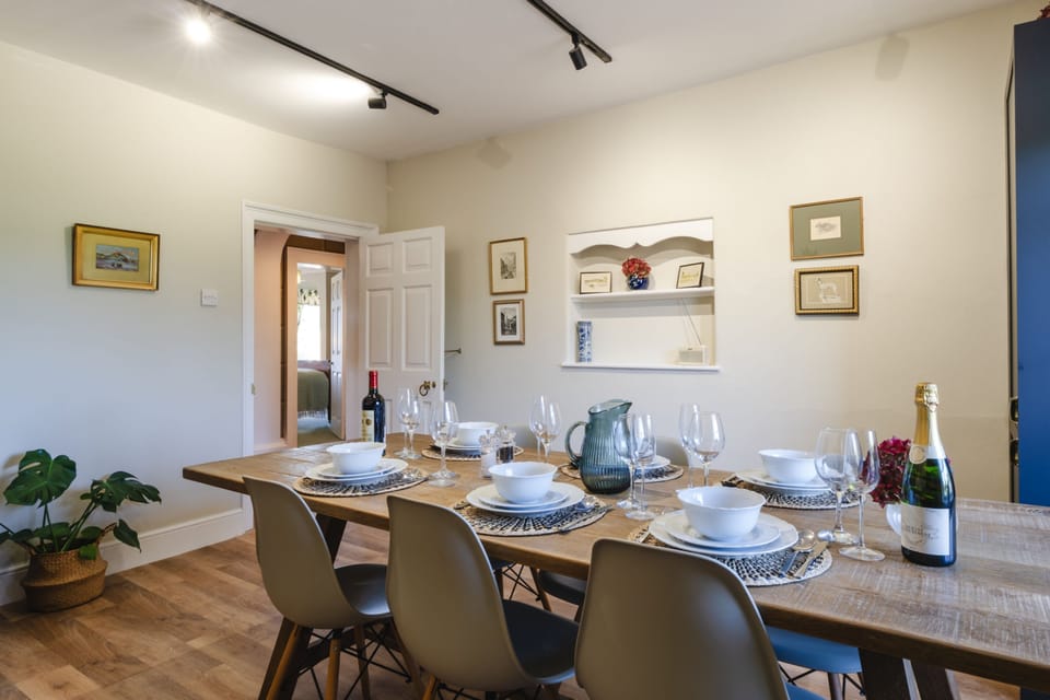 The dining area in the kitchen