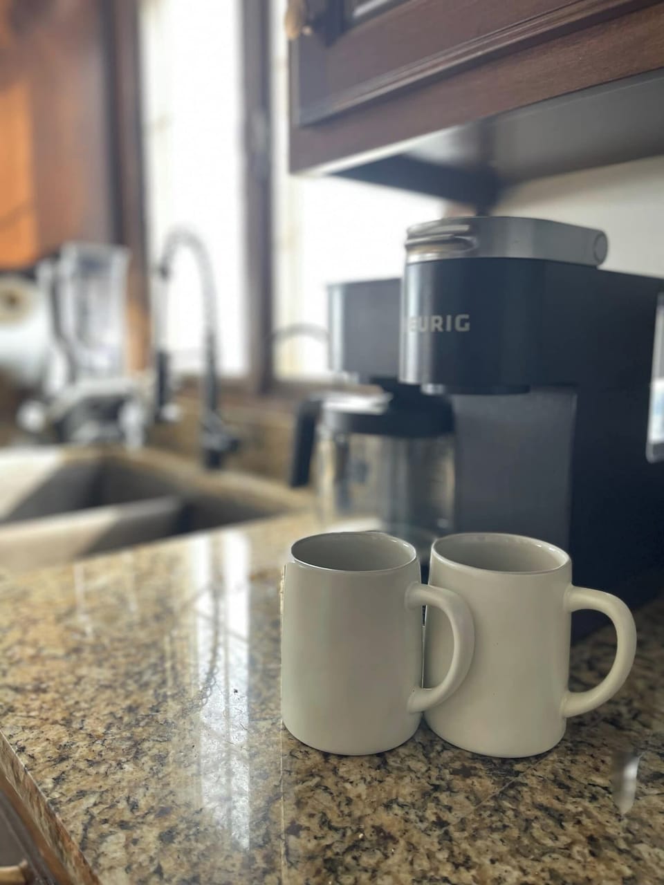 Dual coffee maker for both drip and Keurig options