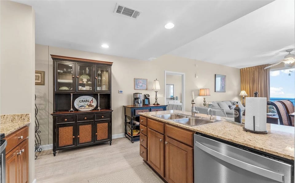 Kitchen with ALL kitchenware you need to make your favorite meals!