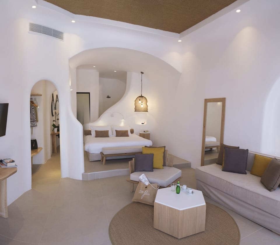 Superior Double Room | In-room safe, blackout drapes, free WiFi, bed sheets