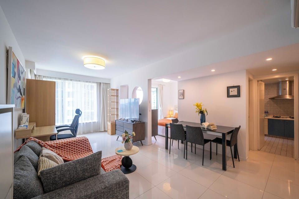 Apartment, 1 Bedroom, Kitchen, City View | Living room | Smart TV