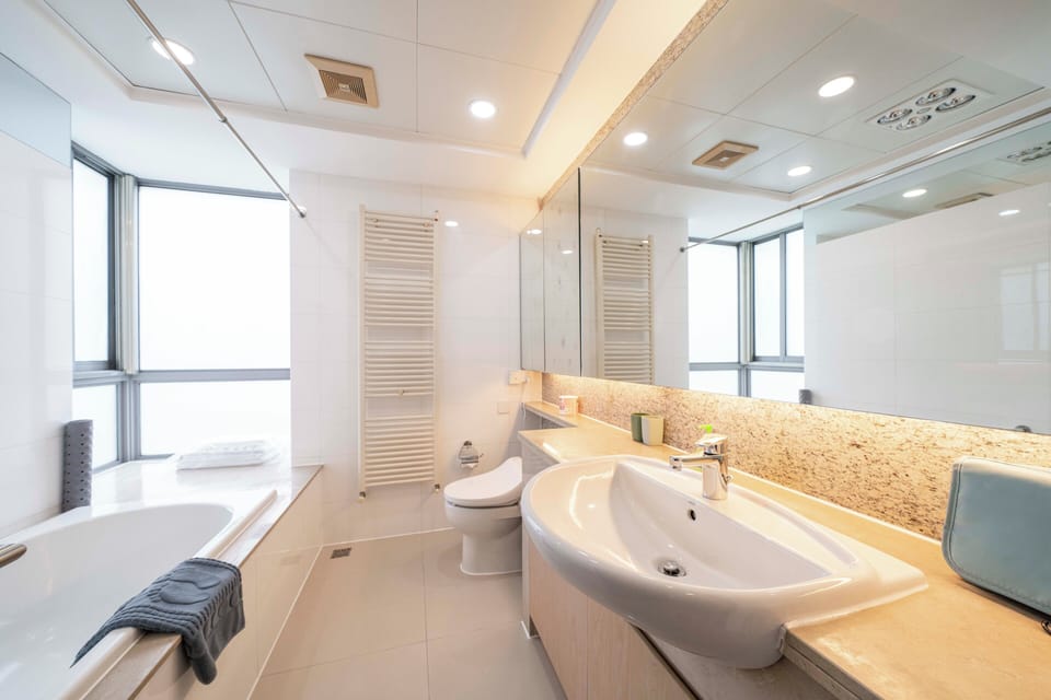 Apartment, 3 Bedrooms, Balcony, City View | Bathroom | Slippers