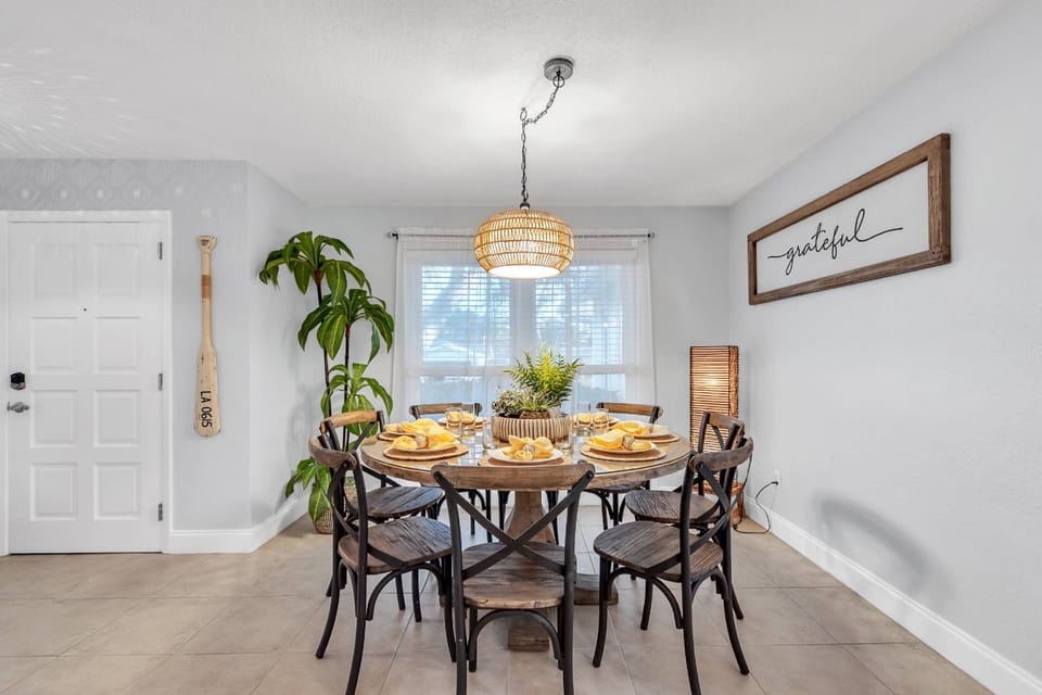 Dining table that seats 8