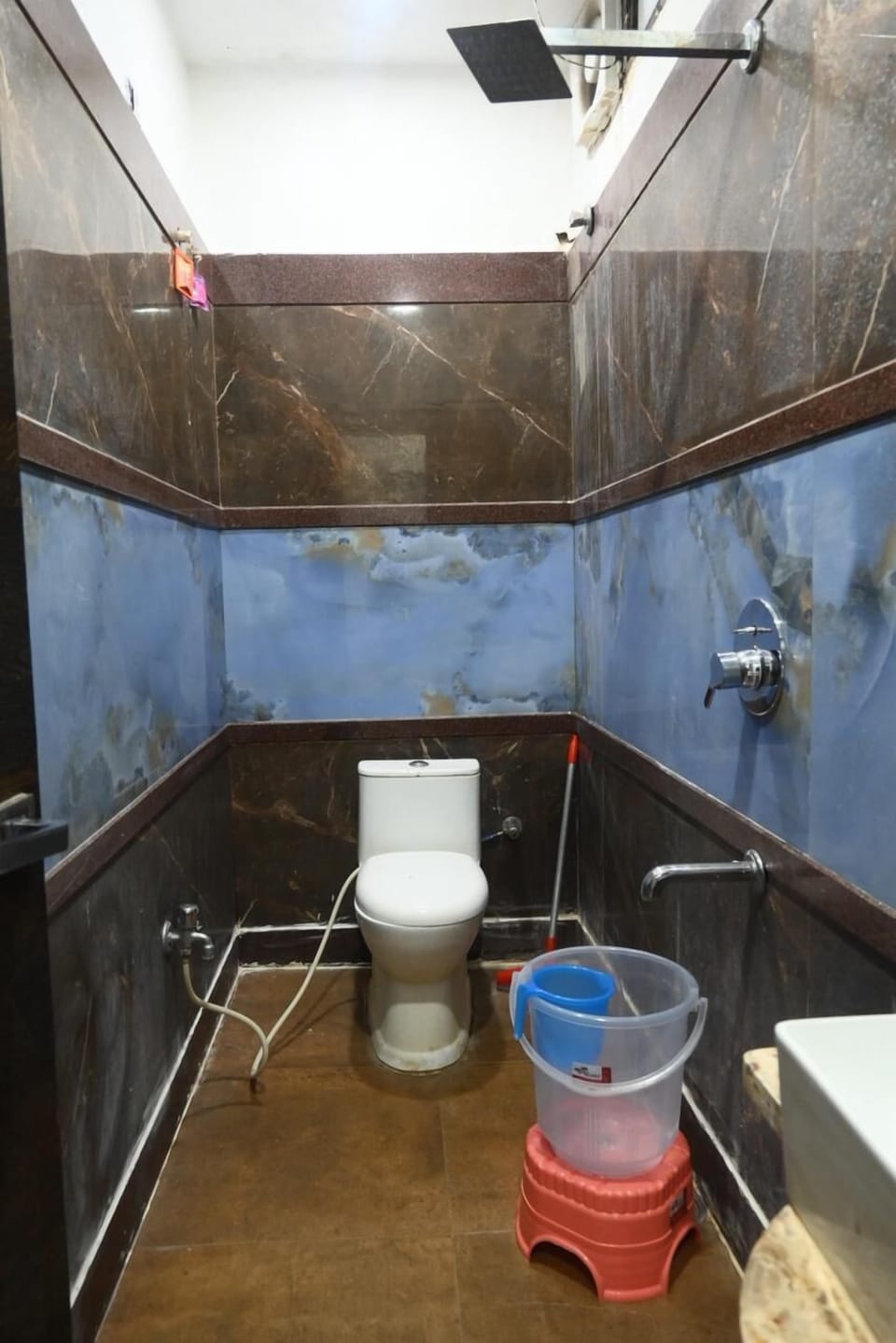 Towels, soap, shampoo