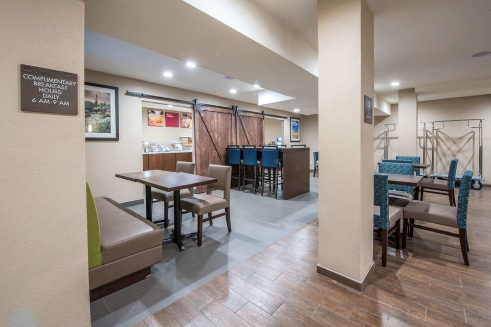 Free daily continental breakfast