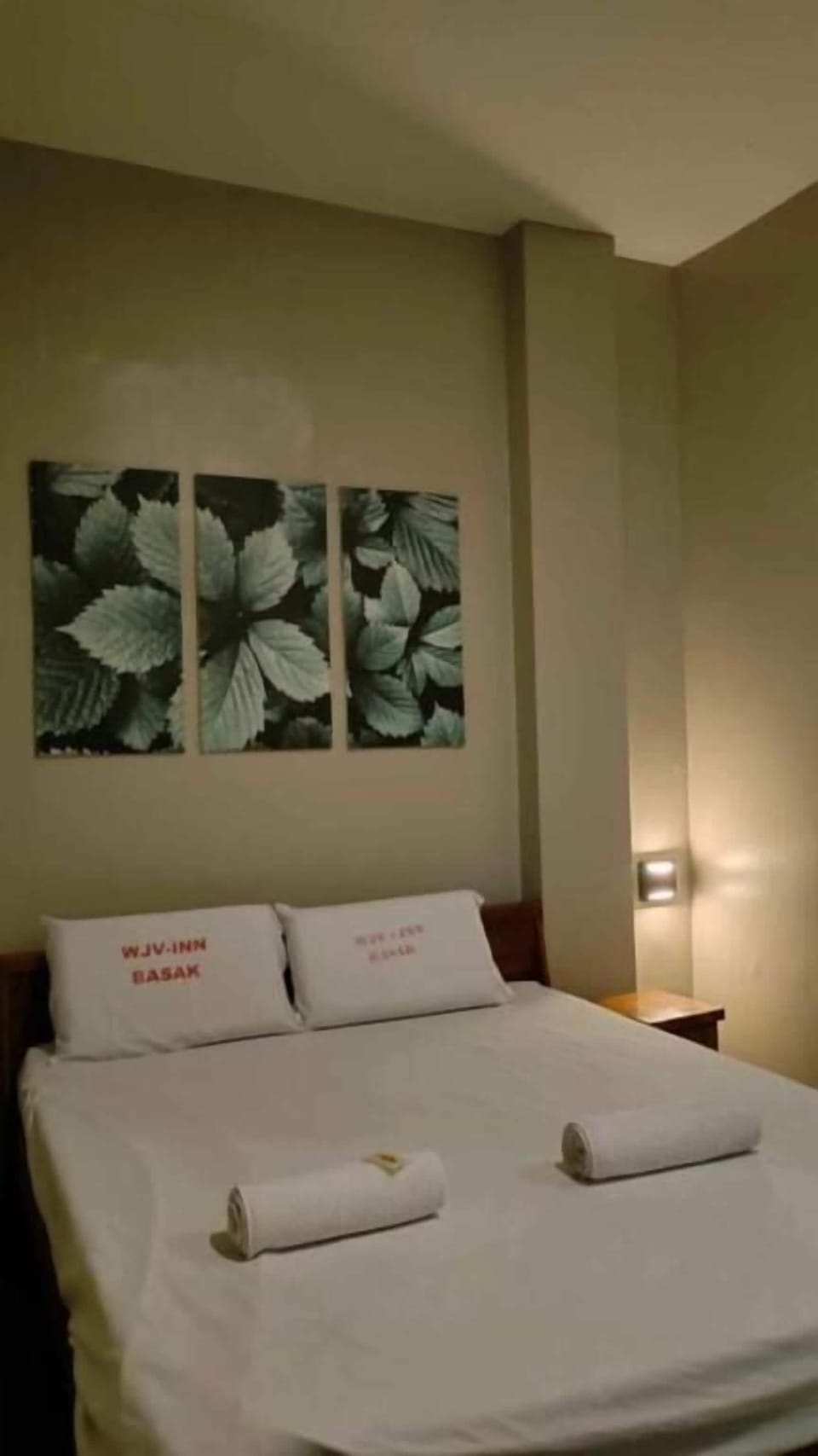 Deluxe Double Room | Desk