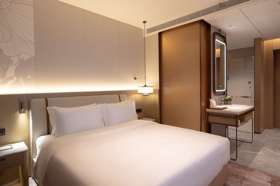 Superior Room, City View | Desk, laptop workspace, free WiFi