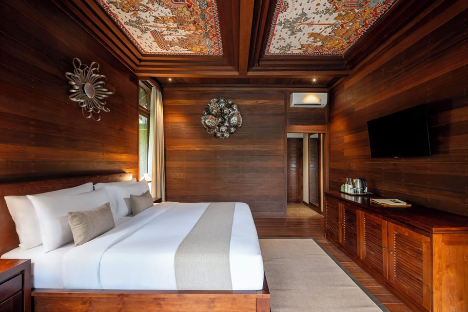 Three Bedroom Private Pool Villa | WiFi (free), bed sheets