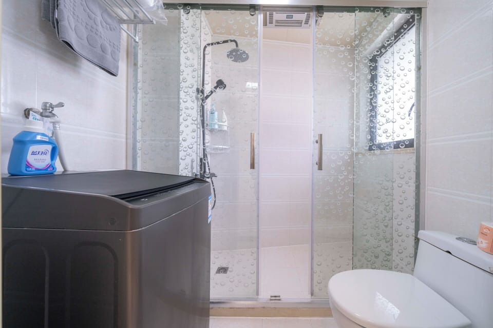 Superior Apartment, 2 Bedrooms, Kitchen, City View | Bathroom | Slippers