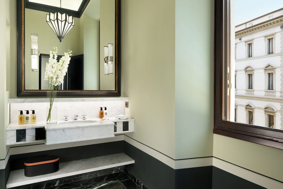 Superior Double Room, City View | Bathroom | Shower, free toiletries, hair dryer, bathrobes