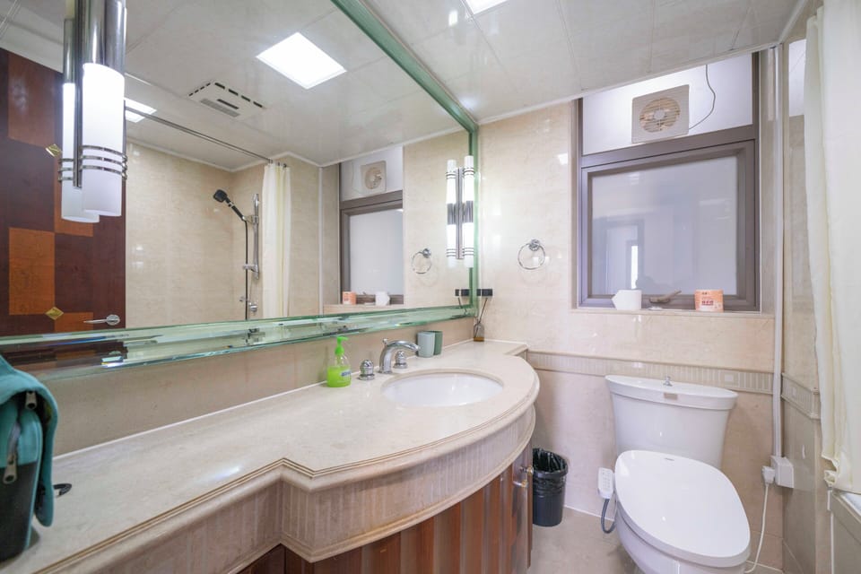 Superior Apartment, 2 Bedrooms, Kitchen, City View | Bathroom | Slippers
