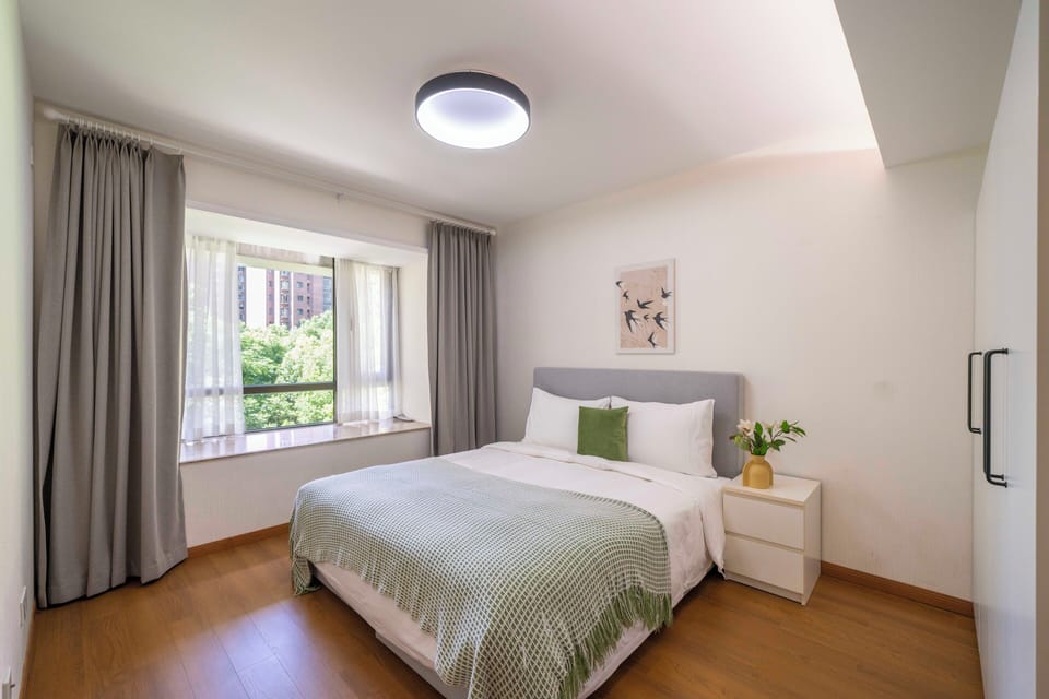 Apartment, 3 Bedrooms, Kitchen, City View | Iron/ironing board, free WiFi