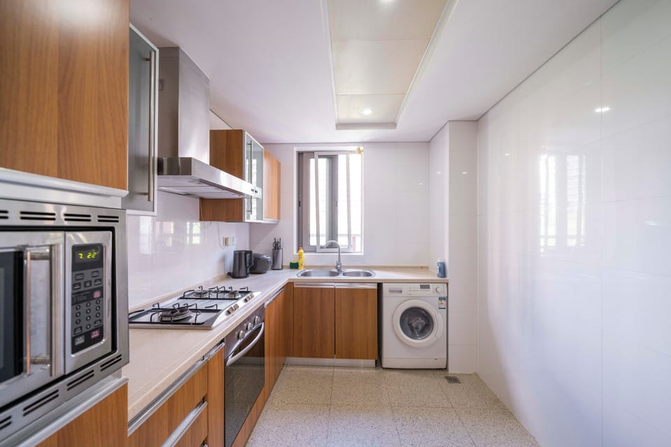 Apartment, 3 Bedrooms, Kitchen, City View | Private kitchenette