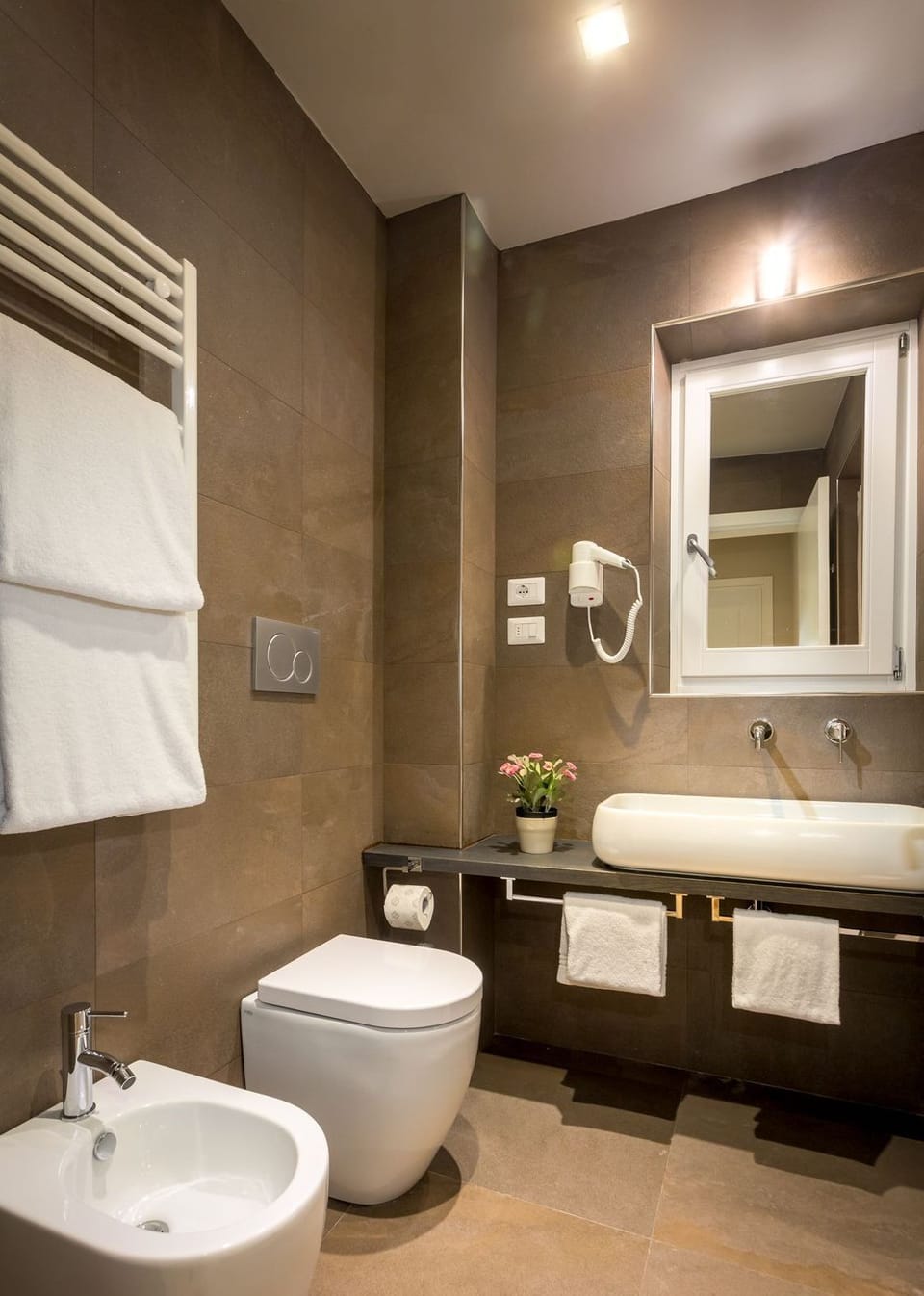 Deluxe Double Room, Garden View | Bathroom | Shower, free toiletries, hair dryer, towels