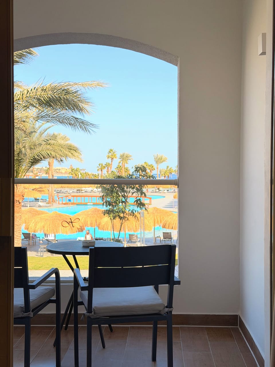 Standard Room Sea View | Minibar, in-room safe, individually decorated, blackout drapes