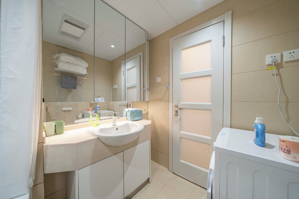 Superior Apartment, 3 Bedrooms, Kitchen, City View | Bathroom | Slippers