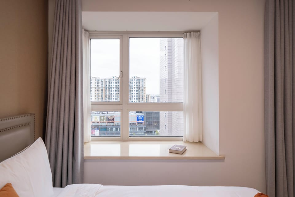 Superior Apartment, 3 Bedrooms, Kitchen, City View | Free WiFi