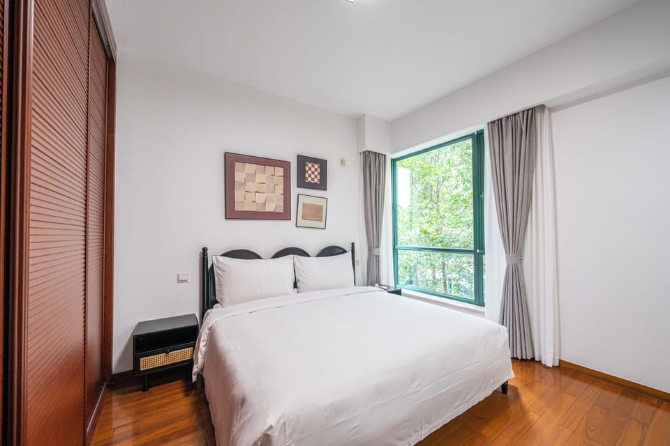 Superior Apartment, 3 Bedrooms, Kitchen, City View | Iron/ironing board, free WiFi
