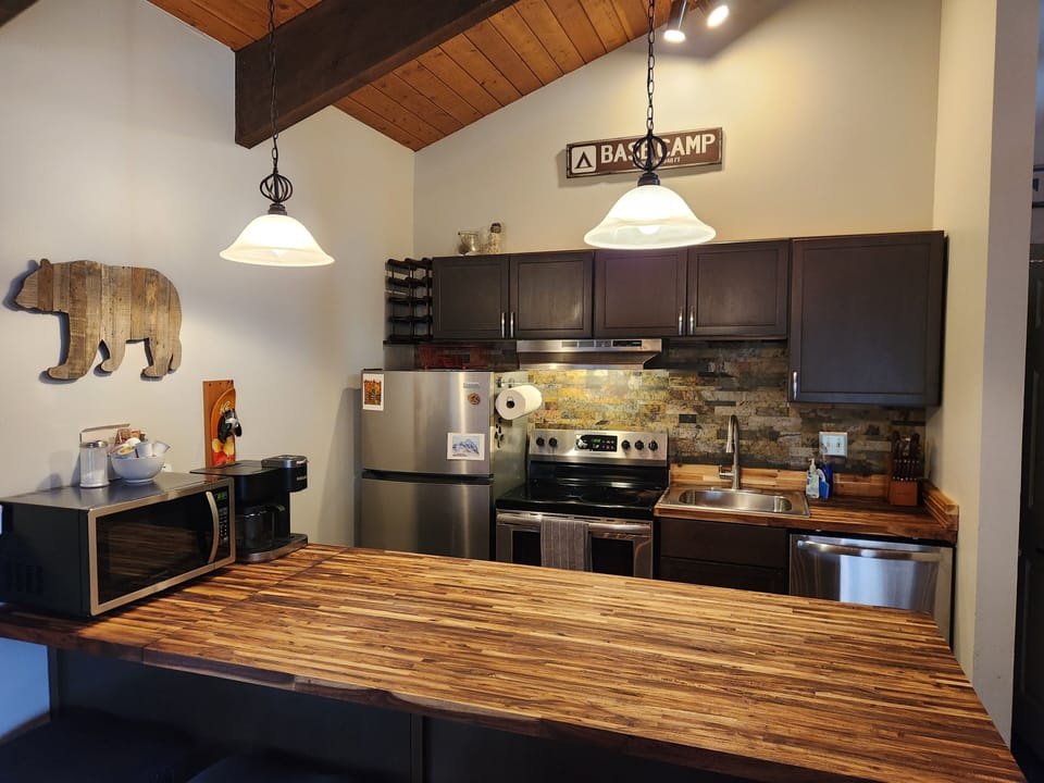 full kitchen
