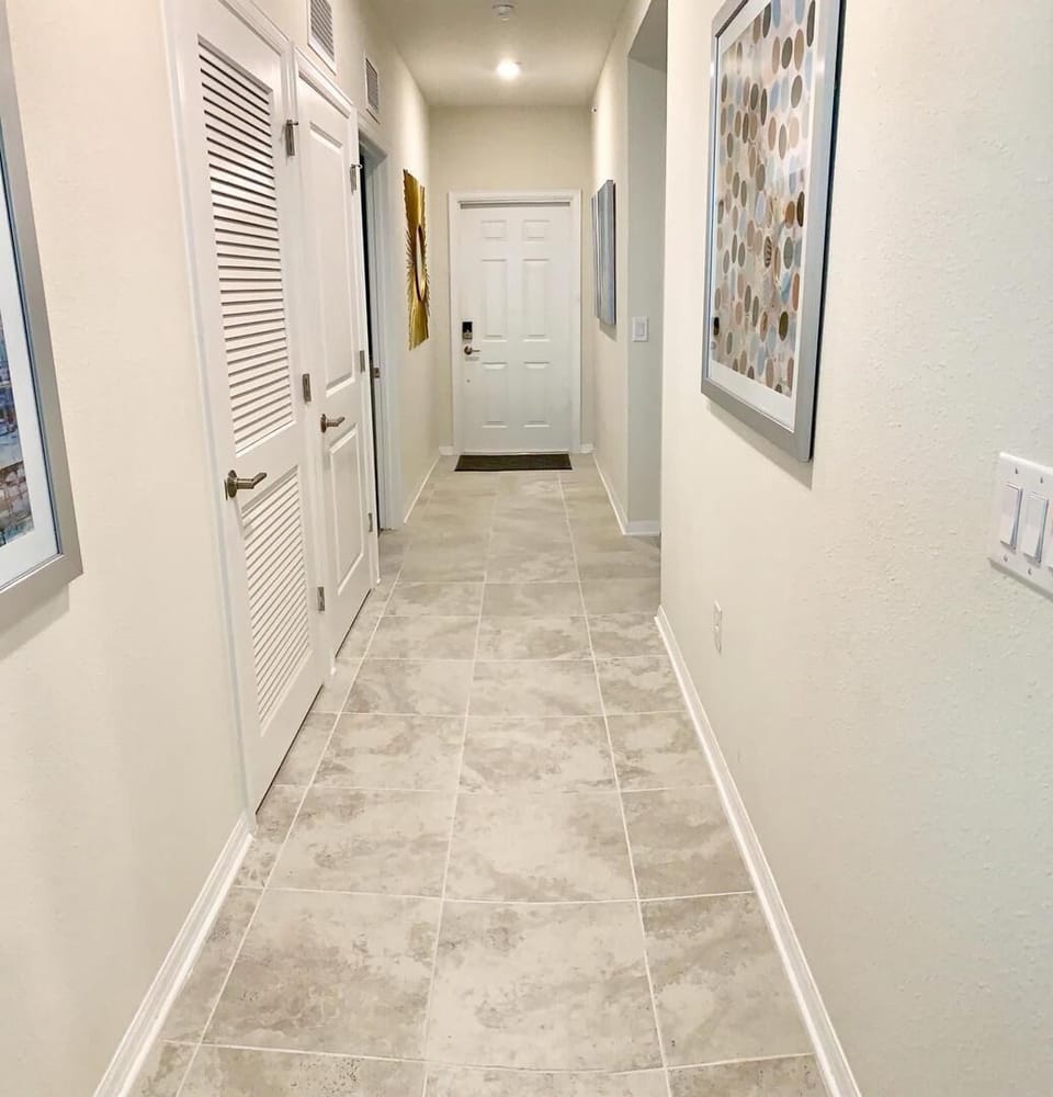 Hallway to bedrooms