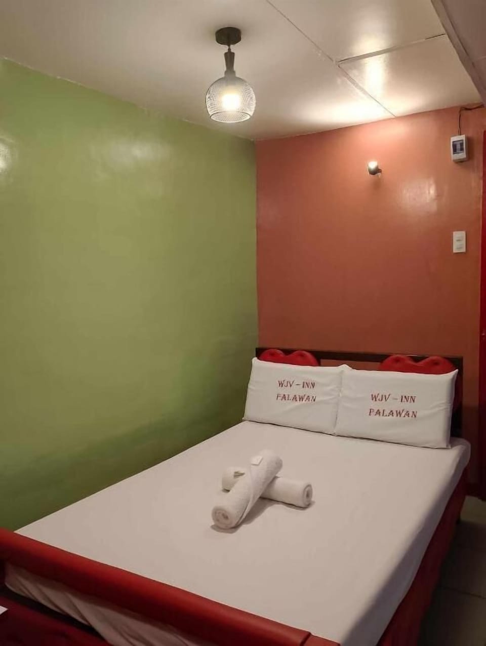 Standard Double Room | Desk