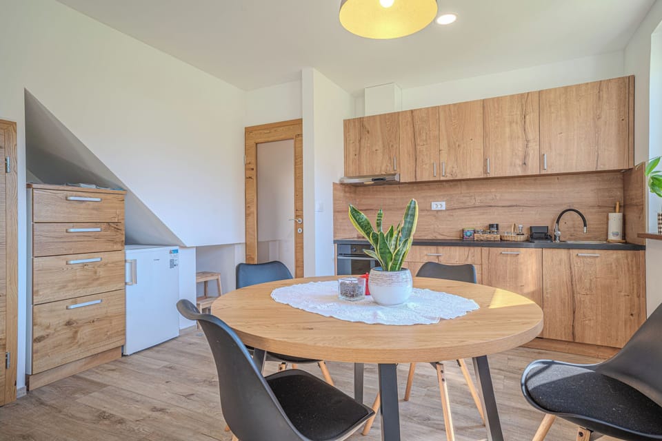 Family Apartment, Multiple Bedrooms (Weiss Sport & Relax Apartment) | Dining