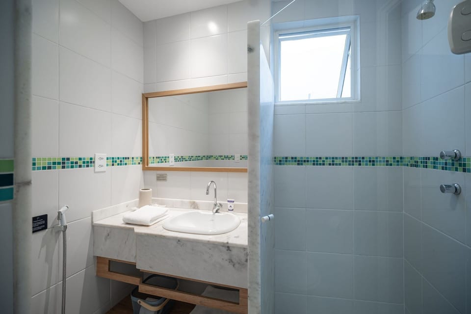 Leblon | No coração do Leblon, 2 quartos a 300m da praia - por Casapē Rio Apartment in Rio de Janeiro