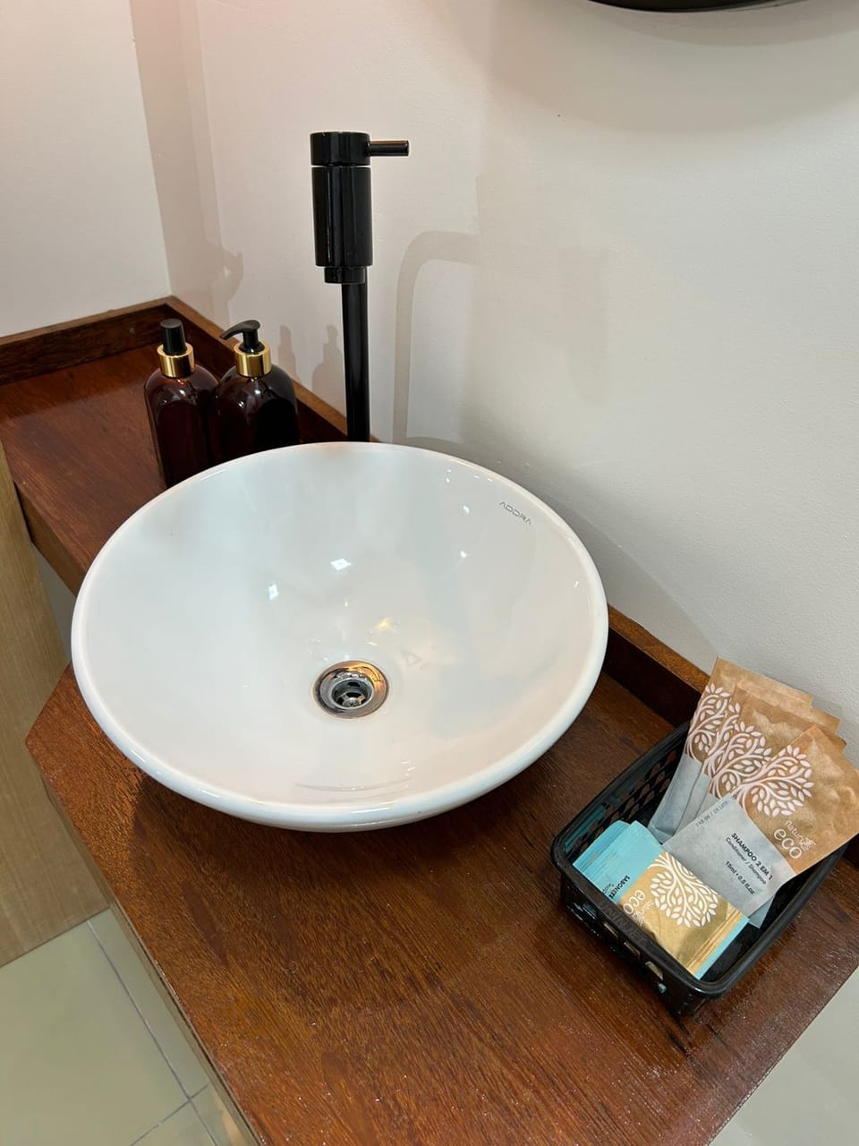 Bathroom amenities