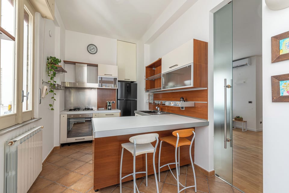 Classic Apartment, 1 Queen Bed with Sofa bed | Private kitchen | Fridge, stovetop, cookware/dishes/utensils