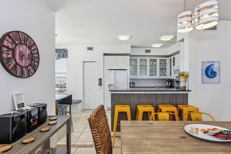 Dining Room/Kitchen