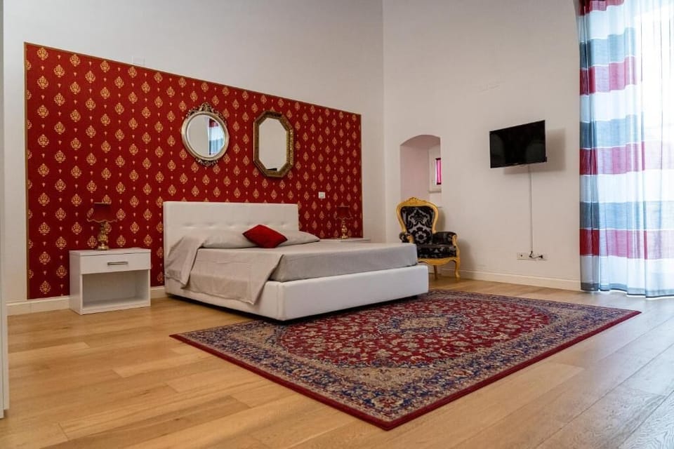 Blackout drapes, soundproofing, WiFi (free)
