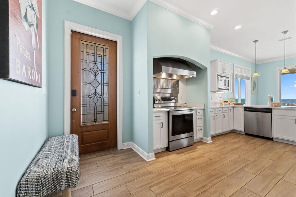 House, Multiple Beds (SeaNile) | Private kitchen | Oven, toaster