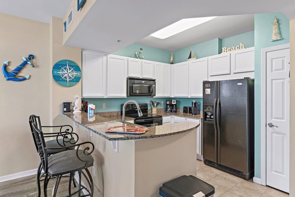 Condo, 1 King Bed with Sofa bed (Palms Resort #11009 Jr 2BR) | Private kitchen | Oven, toaster