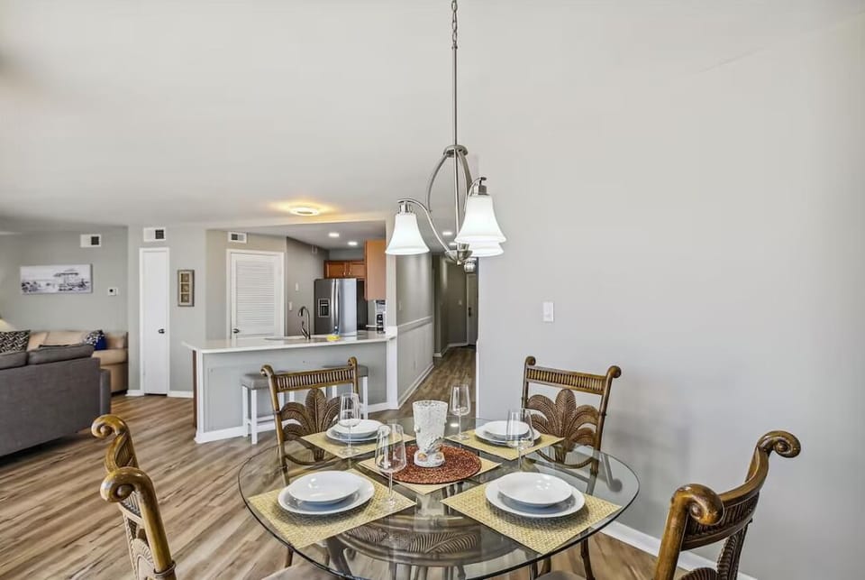 Condo, Multiple Beds (Aquavista 603W) | Dining