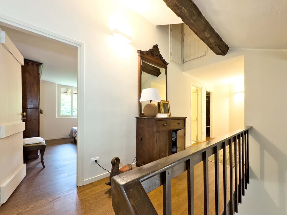 House | 4 bedrooms, desk, Internet