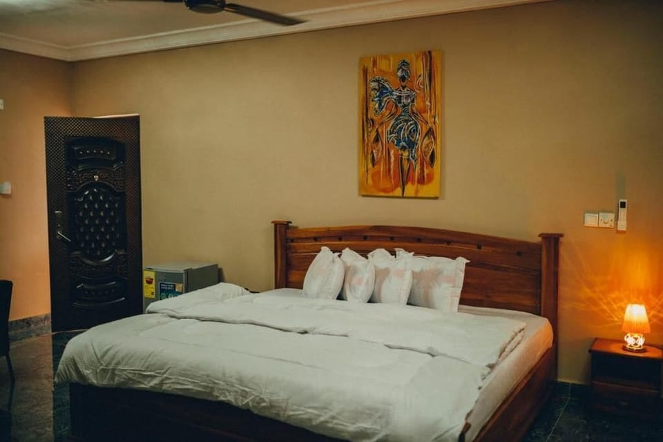 In-room safe, iron/ironing board (on request)