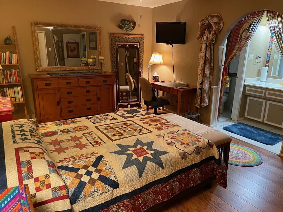 Deluxe Double Room | Desk, laptop workspace, WiFi (free)