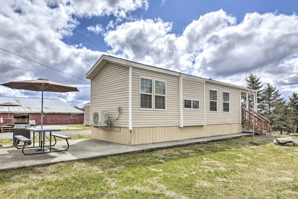 This cozy cottage provides all of the comforts of home in a quaint space!