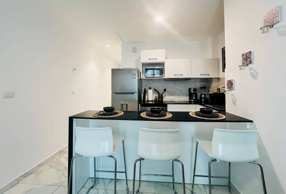 House | 2 bedrooms, desk