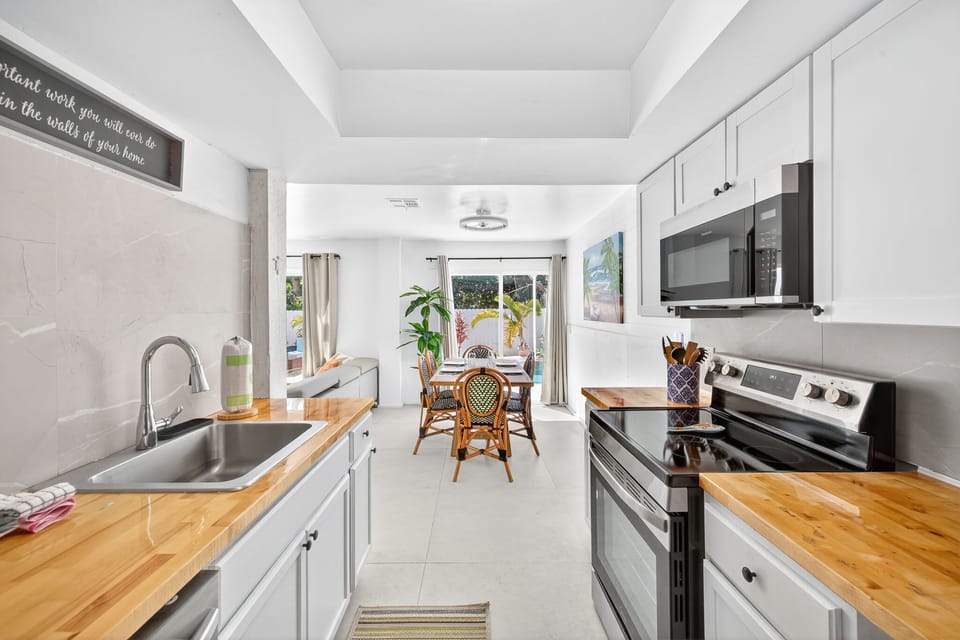 Lower kitchen facing dining area