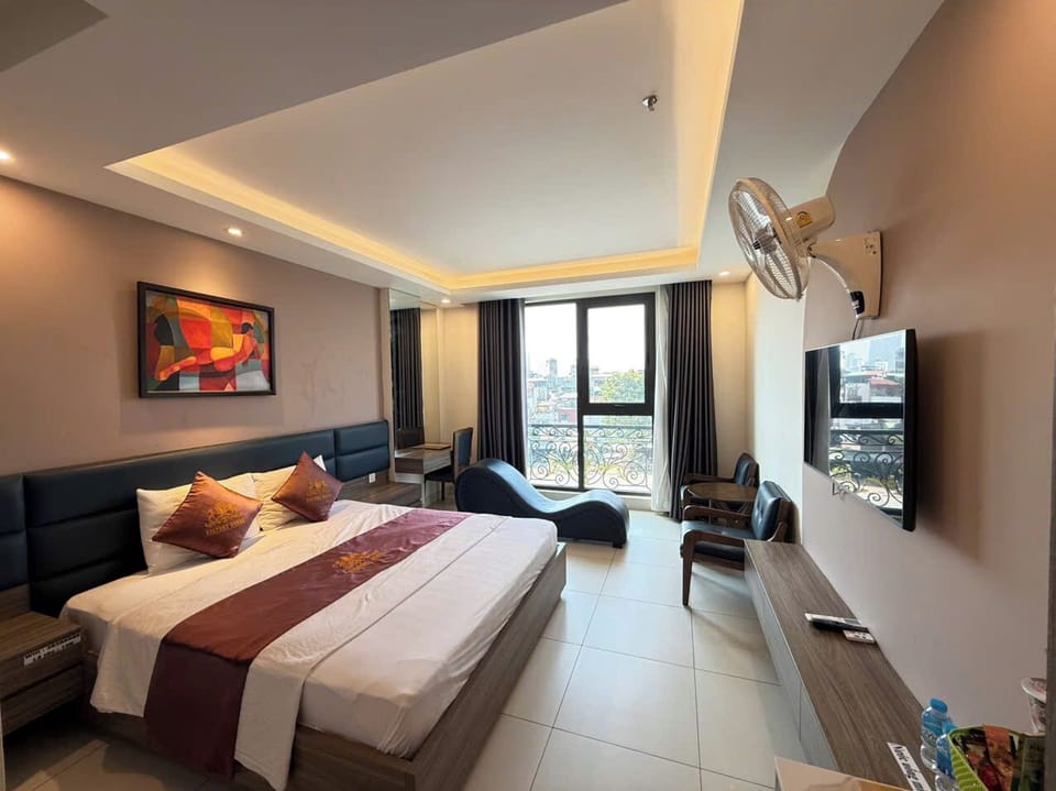 Deluxe Room, City View | Desk, soundproofing, free WiFi, bed sheets