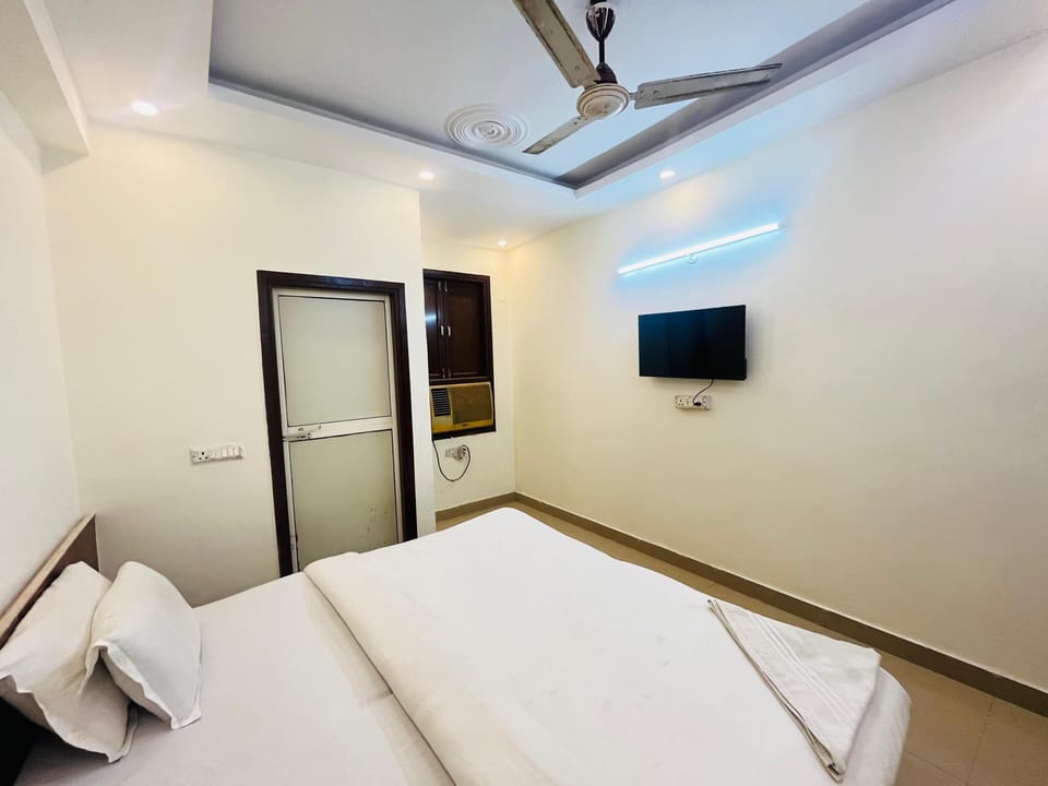 Double Room | Free WiFi, bed sheets