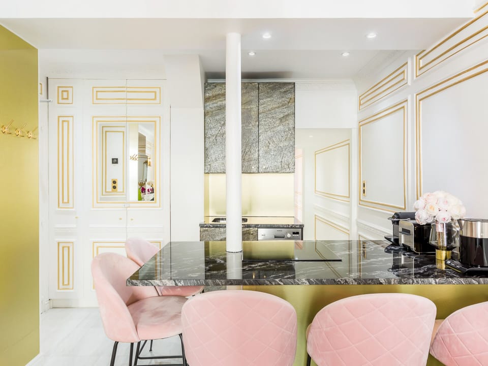 Apartment, City View | Private kitchen | Fridge, microwave, oven, stovetop
