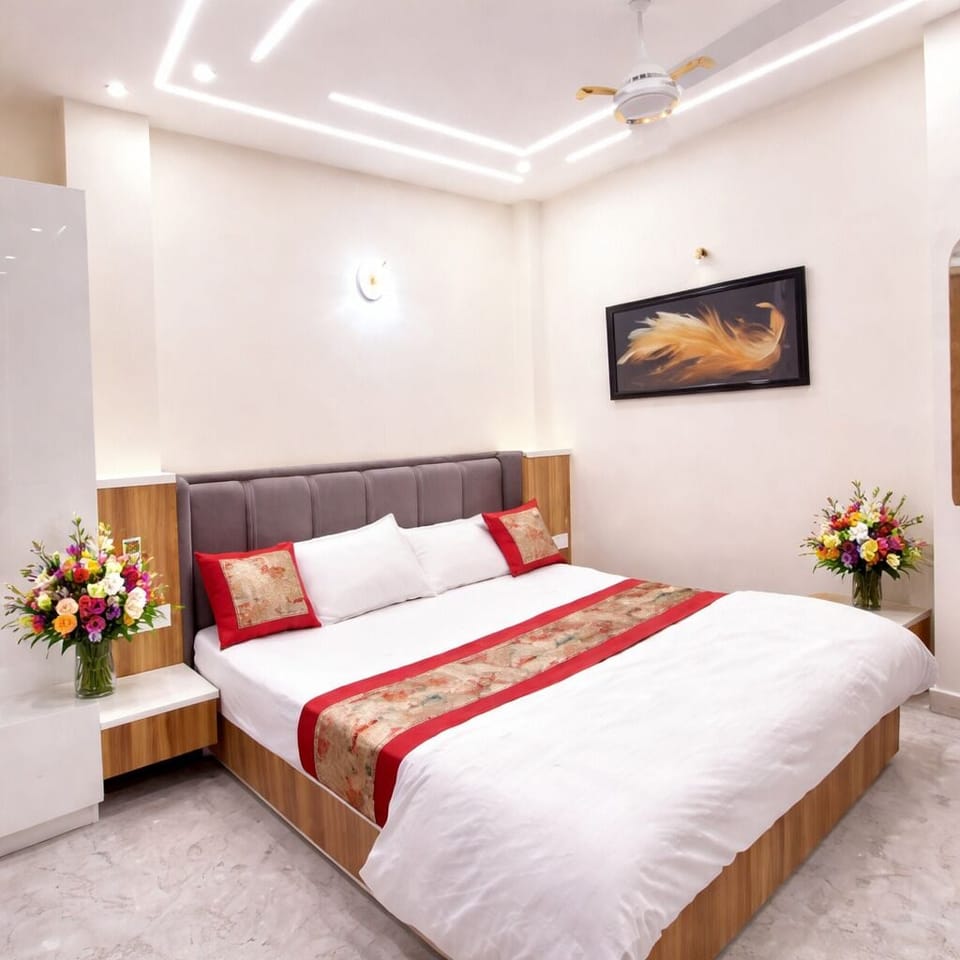 Hypo-allergenic bedding, desk, soundproofing, free WiFi