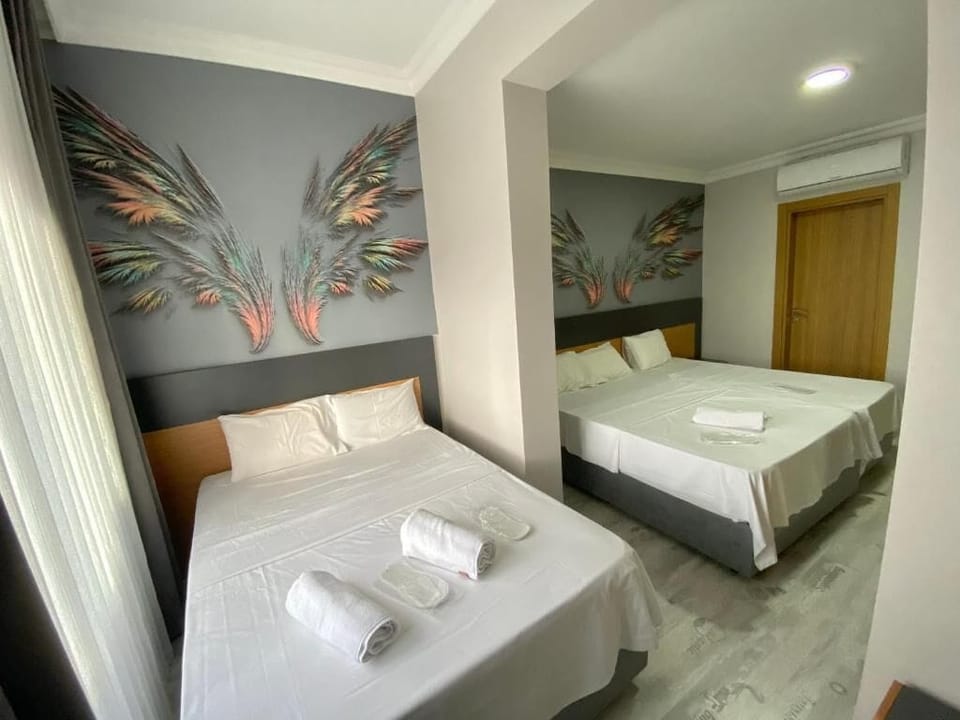 Family Quadruple Room | Laptop workspace, free WiFi