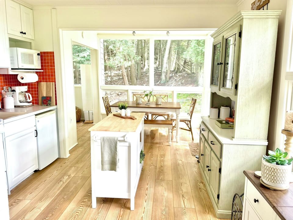 KITCHEN:  Looking into the very cute and functional kitchen
