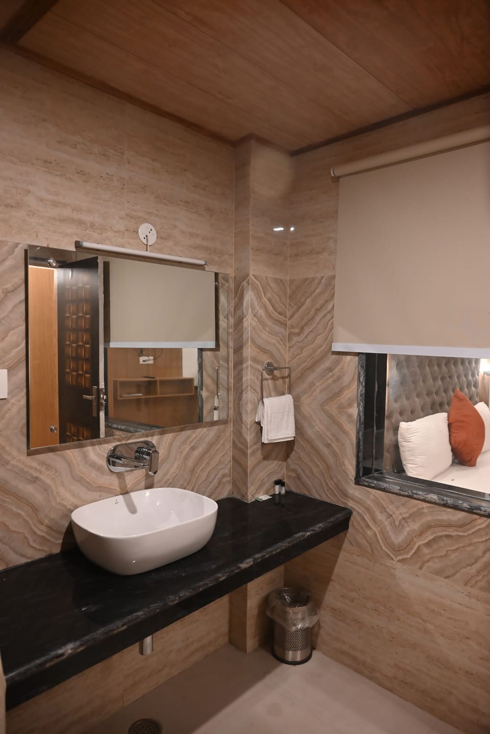 Comfort Double Room, Balcony, Mountain View | Bathroom | Shower, free toiletries, towels, soap
