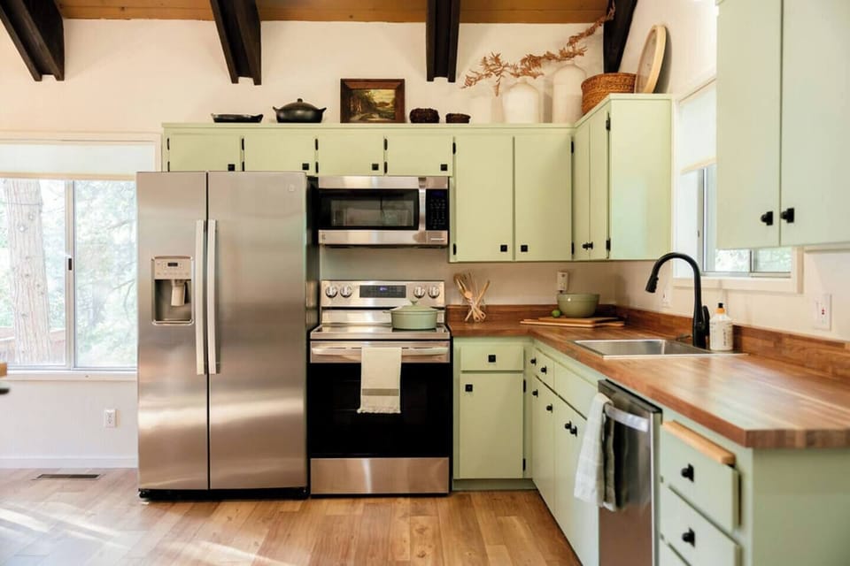 Fully equipped kitchen to cook all your favorite meals.