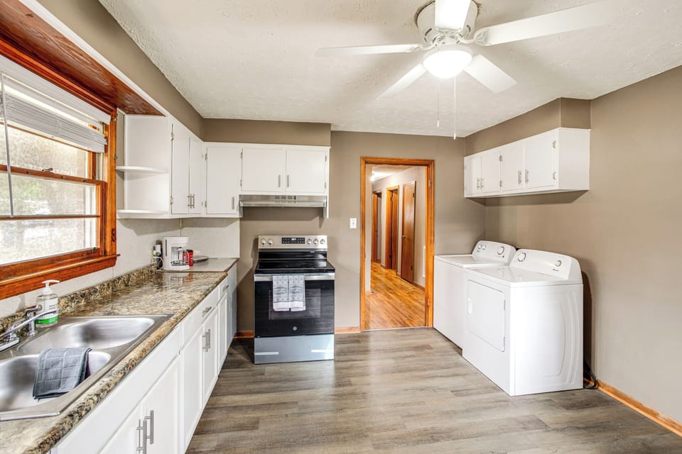 House (3 Bedrooms) | Interior